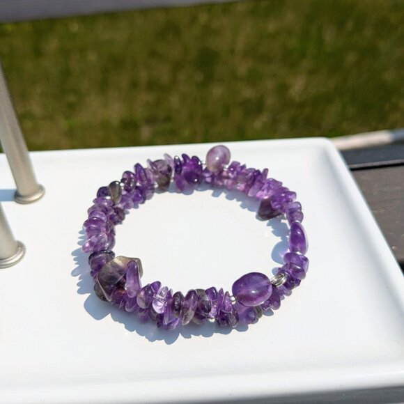 Natural Purple Amethyst Crystal Gemstone Bracelet - Picture 3 of 14